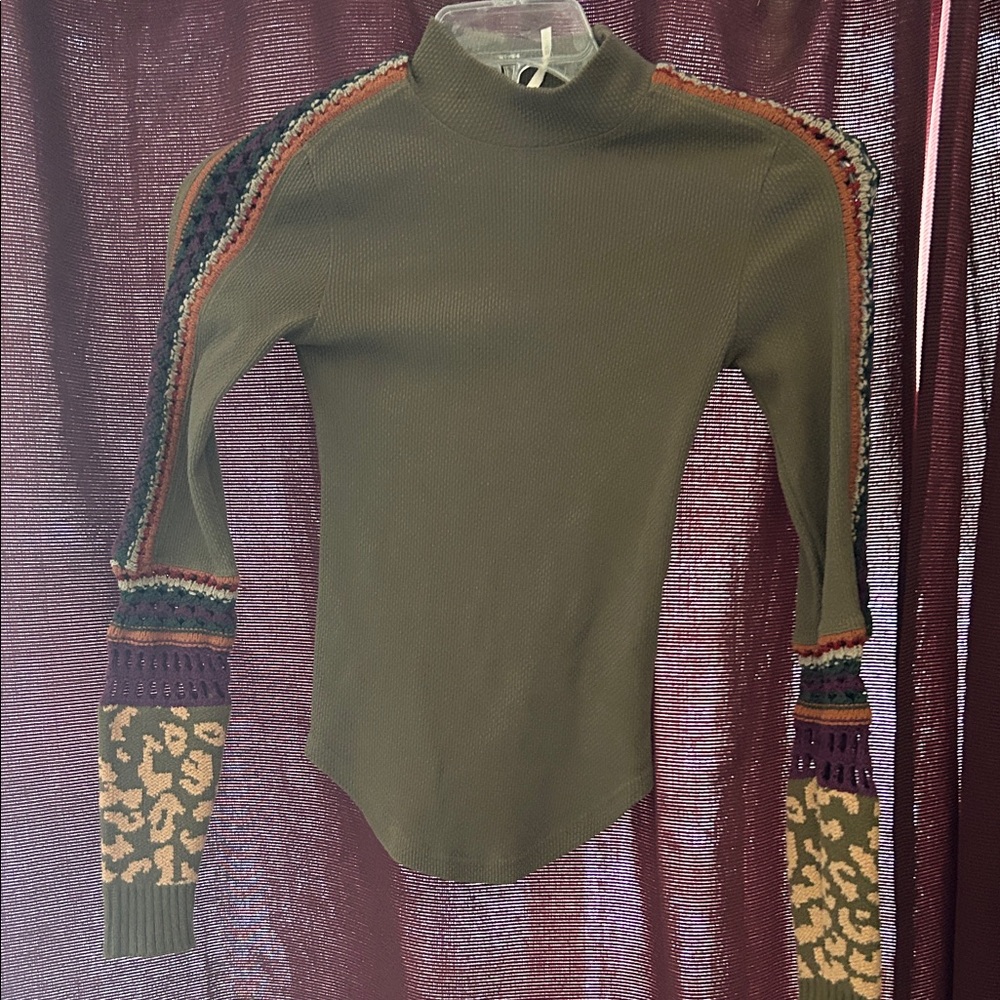 Free People-Olive Green Knit Sweater with Multicolor Sleeves, XS